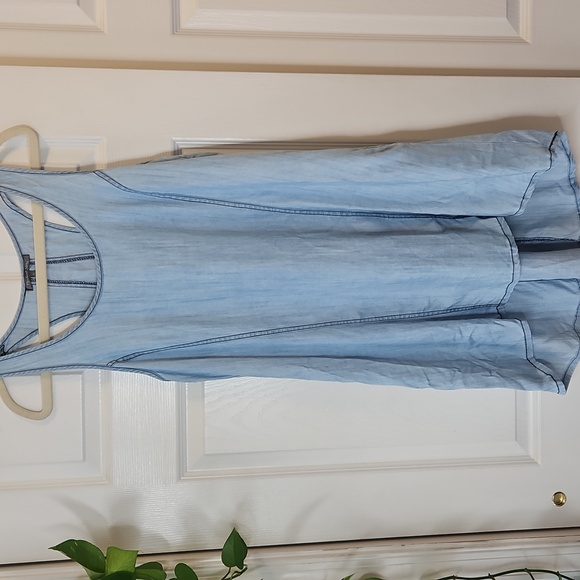 Michael Stars Chambray Dress // Large - Picture 3 of 6